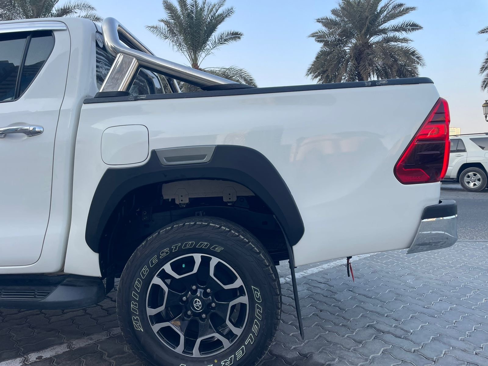 Toyota Hilux SR5 2017 White Bullbar image